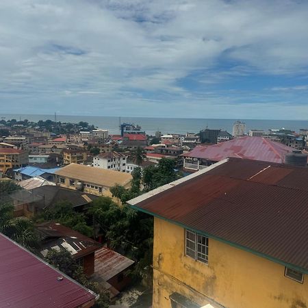 Debora Guest House Freetown Bagian luar foto