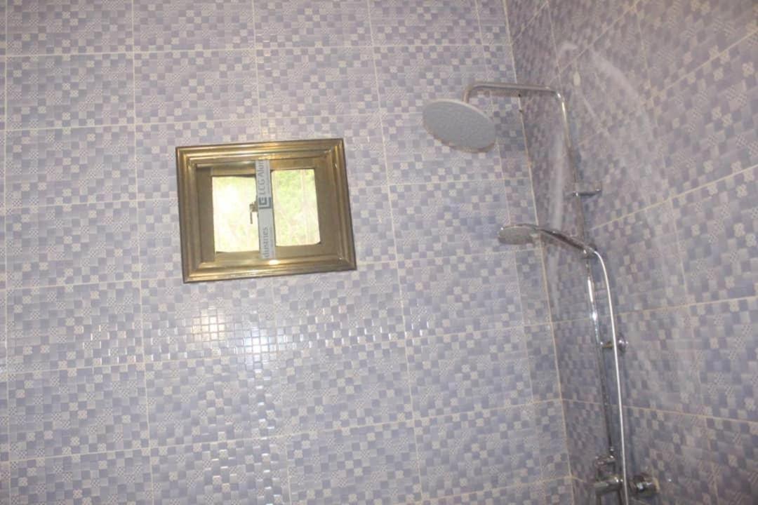 Debora Guest House Freetown Bagian luar foto